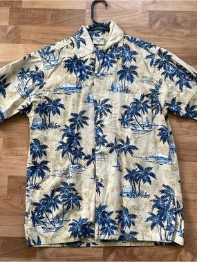 Men's Short-Sleeve Button-Down Hawaiian Shirt